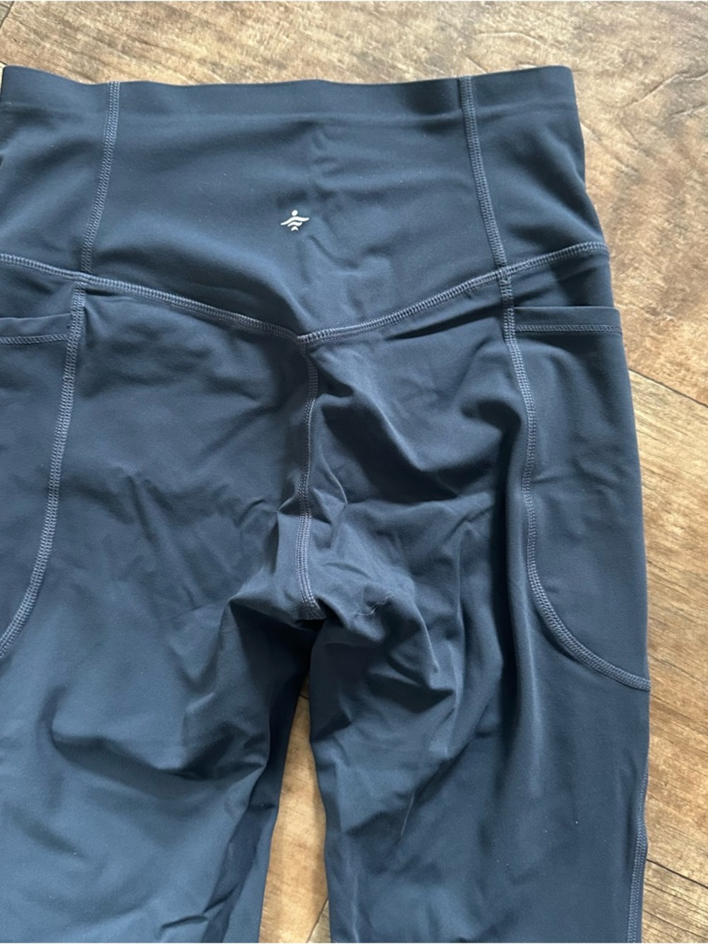 New without tag HALARA tummy control sculpting  side pocket flare legging indigo - Picture 8 of 8